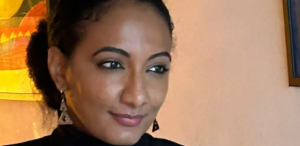 Niger: une fille de Mohamed Bazoum accuse l’ancien président Issoufou