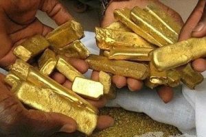 En Afrique, l’exploitation illégale de l’or se joue des frontières (rapport)