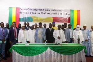 Mali : une coalition de partis politiques rejette les conclusions du « dialogue » estimant qu’il « a été vidé de son contenu, détourné de ses objectifs initiaux ».