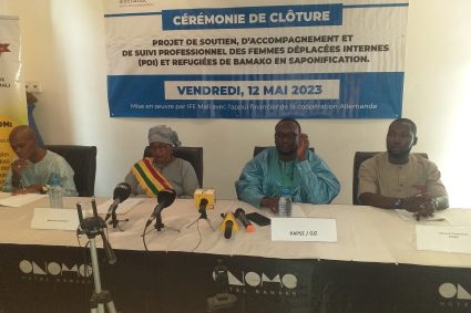 Cérémonie de clôture du Projet, d’Accompagnement et de Suivi Professionnel des Femmes Déplacées Internes et Réfugiés de Bamako en Saponification.