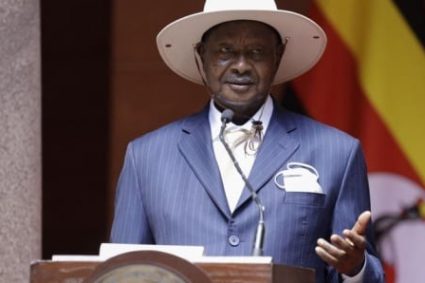 OUGANDA : LE PRÉSIDENT PROMULGUE UNE LOI «ANTI-HOMOSEXUALITÉ 2023»