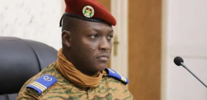 Burkina : le capitaine Traoré accuse Abidjan d’accueillir « les déstabilisateurs » de son pays