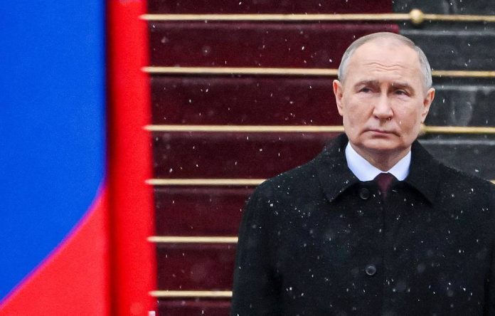 Russie : le président Poutine limoge un de ses fidèles alliés