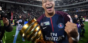 Avant son départ, Kylian Mbappé remporte son cinquième trophée de meilleur joueur de Ligue 1