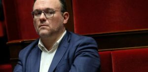 Un ex-ministre français inculpé pour tentative de viol