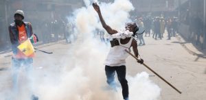 Manifestations au Kenya: au moins 13 personnes tuées mardi, selon une association de médecins